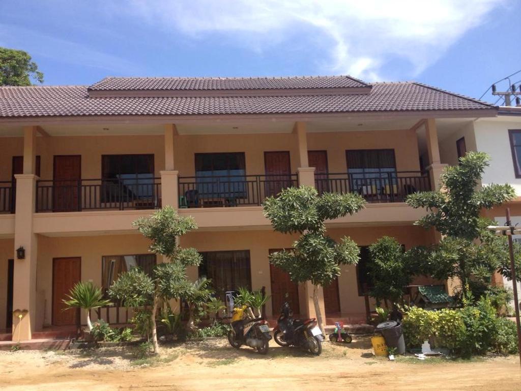 Bank Guest House Haad Rin Exterior photo