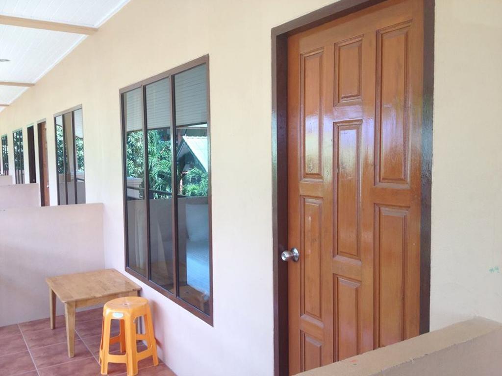 Bank Guest House Haad Rin Exterior photo