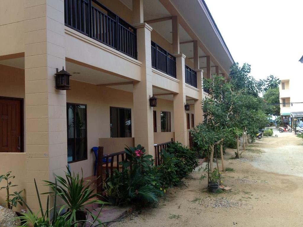 Bank Guest House Haad Rin Exterior photo